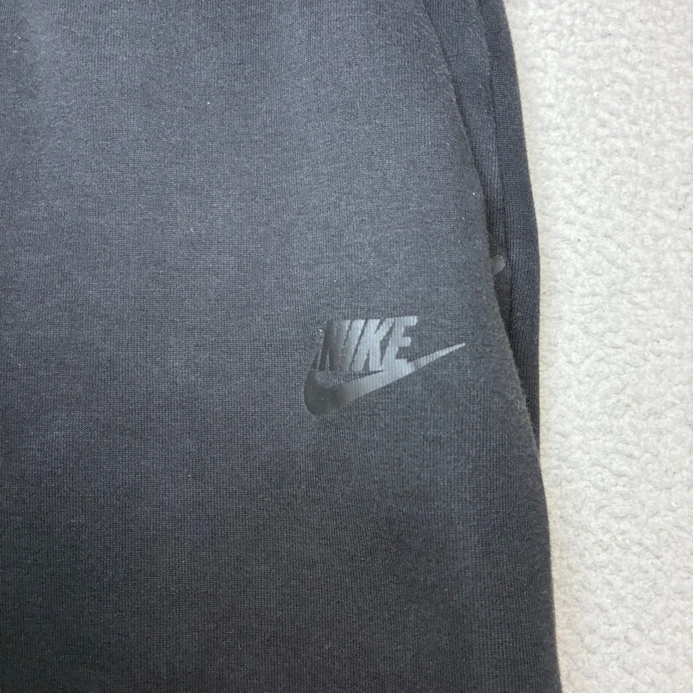 Nike Tech Fleece Jogger Pants Boys XL Black Tapered Sweatpant Stretch HV5869-010